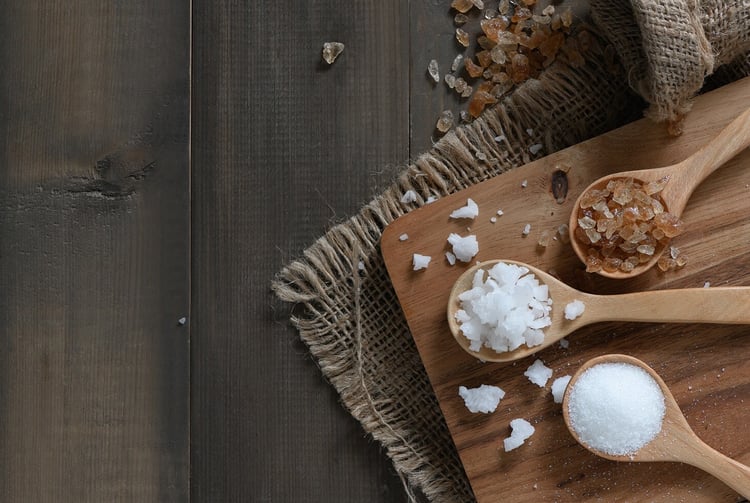 Sparsame Verwendung von Salz und Zucker, Zucker und Salz einsparen, DGE, 10 Regeln der DGE, Gemeinschaftsverpflegung, Qualitätsstandard