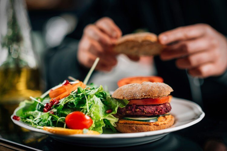 Vegane Beratung für Küchen und Kantinen, veganer Berater für Gastronomie und Gemeinschaftsverpflegung, Trainings, Koch-Workshops, Weiterbildung für Fachkräfte, Köche, Küchenmitarbeiter und Teams